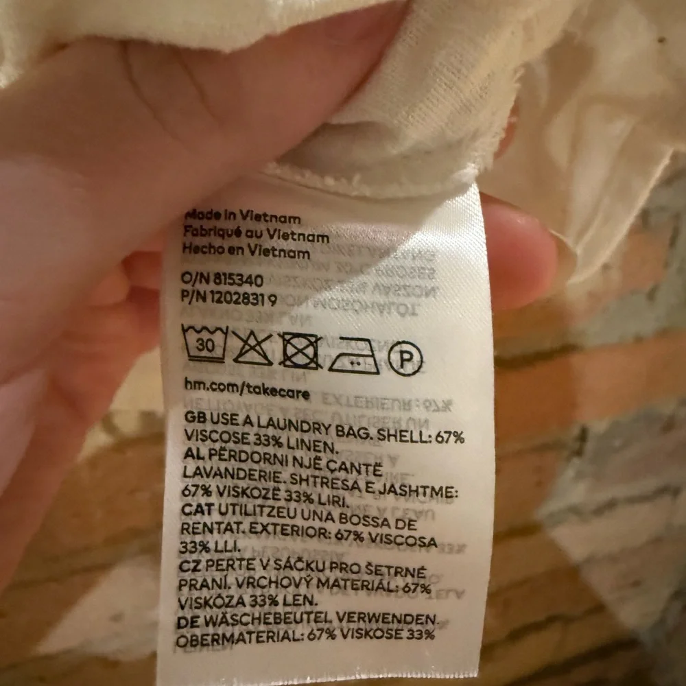 H&M Cream Camisole with Spaghetti Straps - Picture 3 of 3